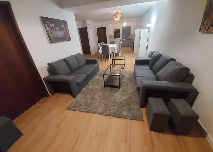 Sea View By Vacationy *